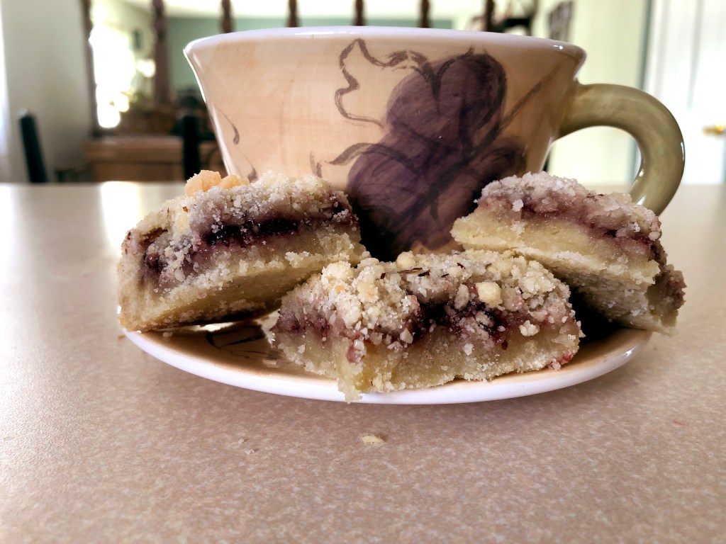 Raspberry Almond streusel Bars (Easy Pantry-Friendly&nbsp;Treat!)