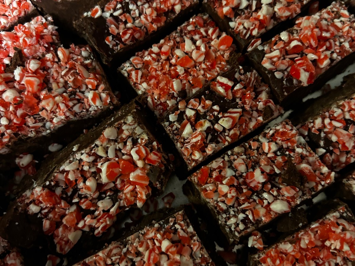 Christmas Treats: Three Ingredient Peppermint&nbsp;Fudge
